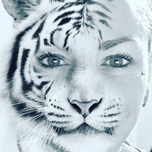 Meet your Posher, Eve-lynn